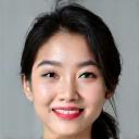 성공적인 프로젝트에 만족하는 박서연 대표